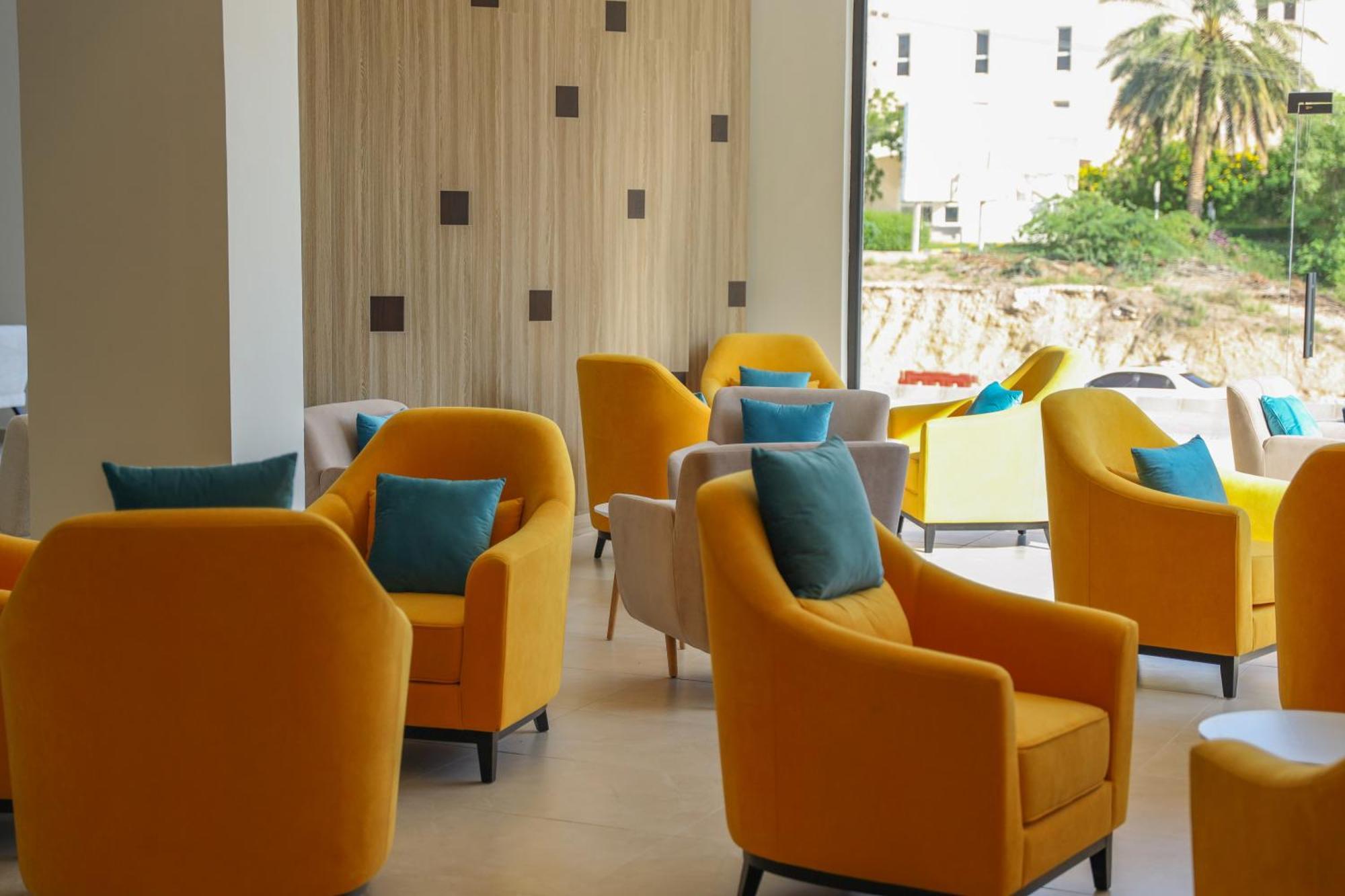 Riviera Suites , Hotel Apartement Sur Luaran gambar