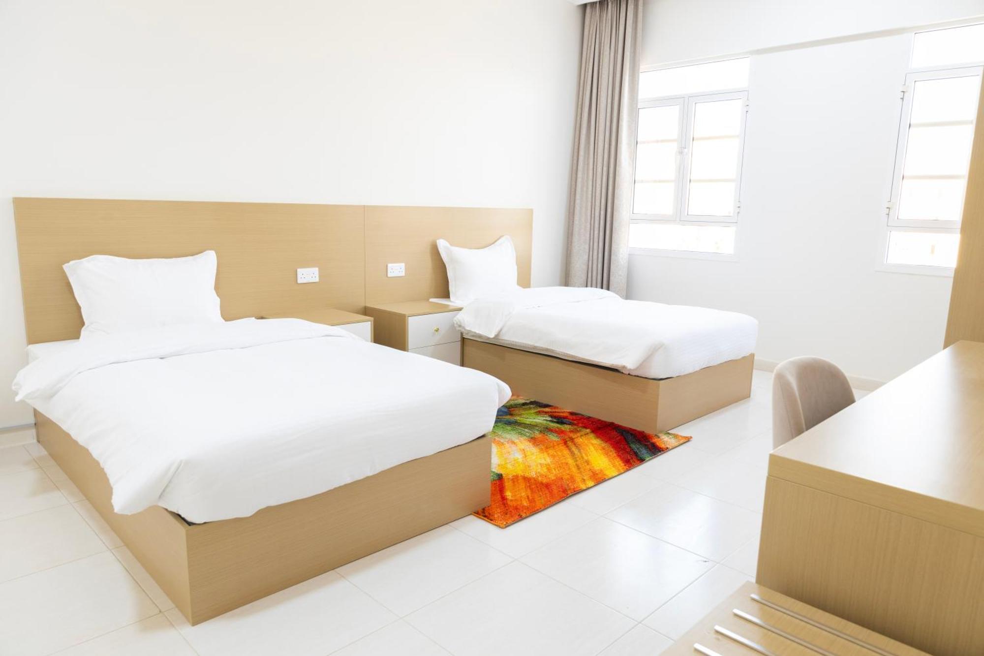 Riviera Suites , Hotel Apartement Sur Luaran gambar